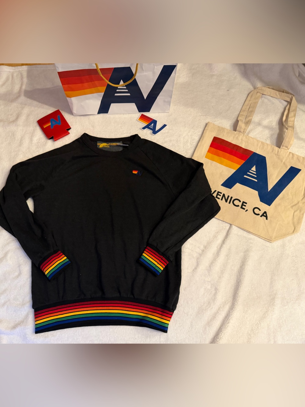 - NWT Rainbow Rib Crew Sweatshirt in Black size Large + Tote Bag